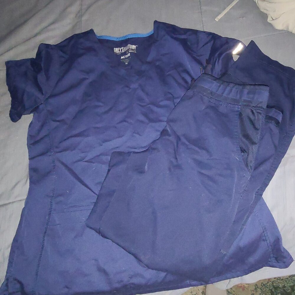 Navu scrub set